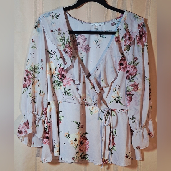 PERSEPTION CONCEPT Floral Ruffle Blouse - Picture 1 of 4